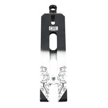 Load image into Gallery viewer, Core Halfbarz Signature Deck 5” x 20.5”
